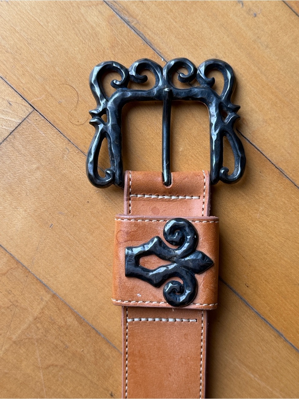 Leather Western-Style Tan Belt with Ornate Black Buckle